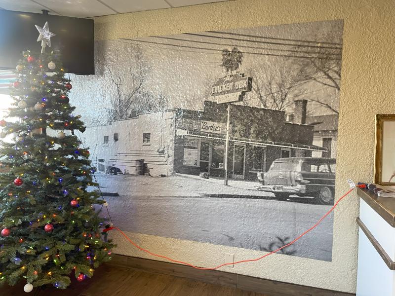 Mural of 410 Roxoboro Chicken Box  Location in 3019 Fayetteville Chicken Hut Location