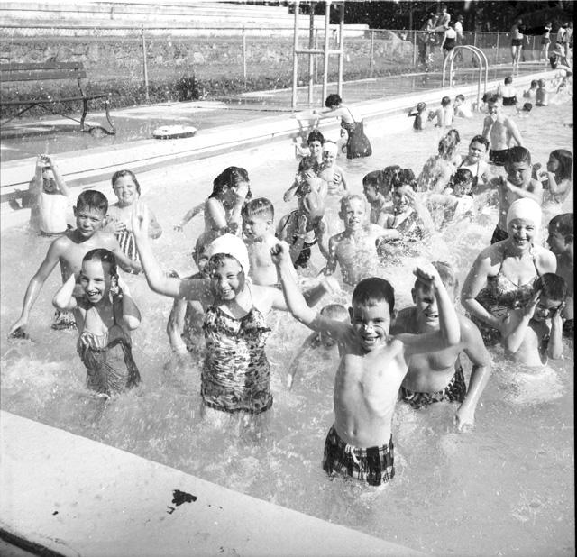 Duke Park Duke Park Pool And Bathhouse Open Durham